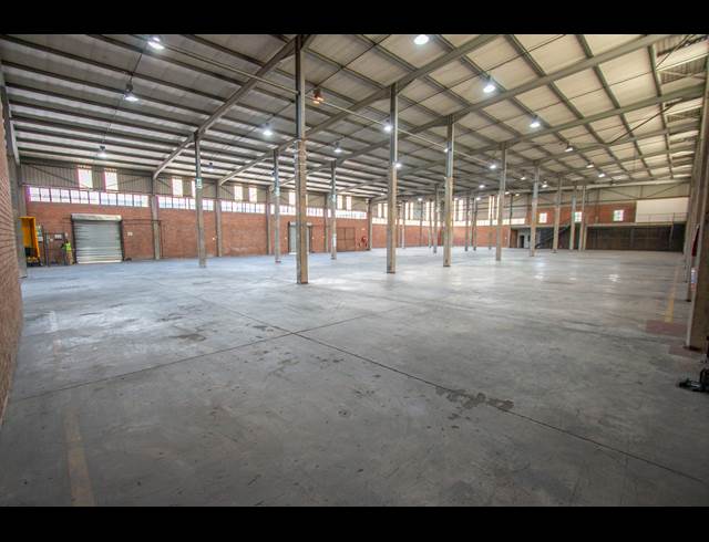 2,380M² WAREHOUSE TO LET IN KYA SANDS