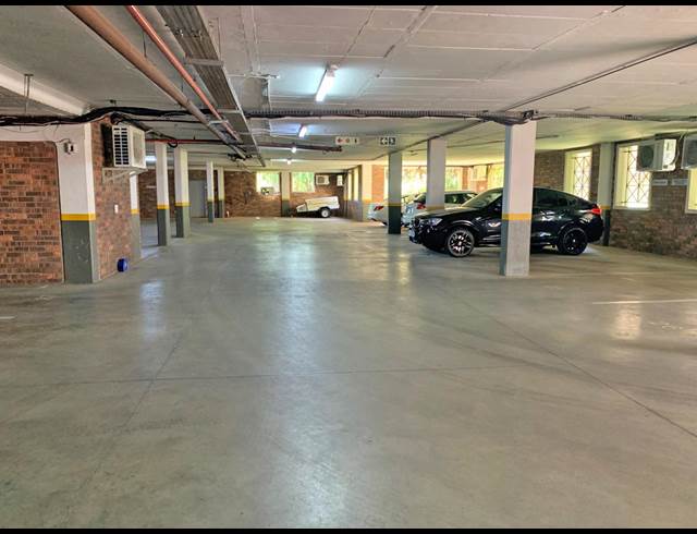 218M² OFFICE TO LET IN HOUGHTON ESTATE