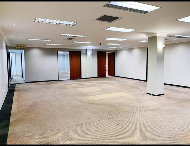 7,435M² OFFICE TO LET IN WYNBERG