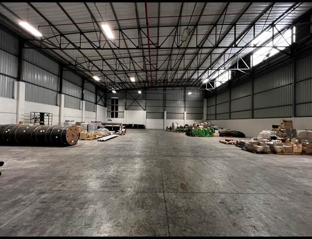 1,154M² FACTORY TO LET IN AIRPORT INDUSTRIA
