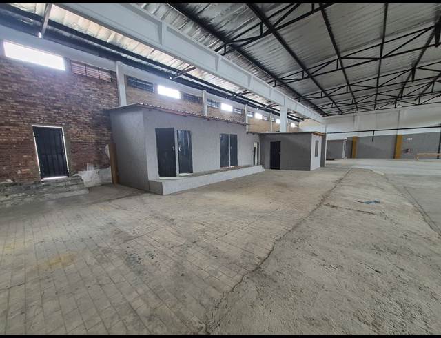 1,200M² WAREHOUSE TO LET IN DENVER