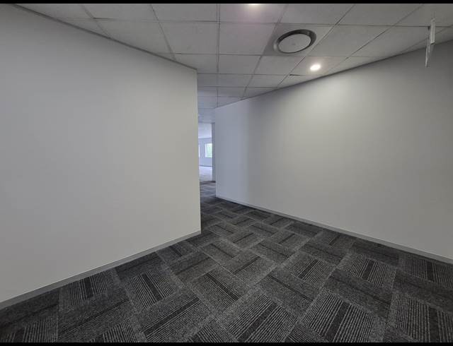 295M² OFFICE TO LET IN SANDTON CENTRAL