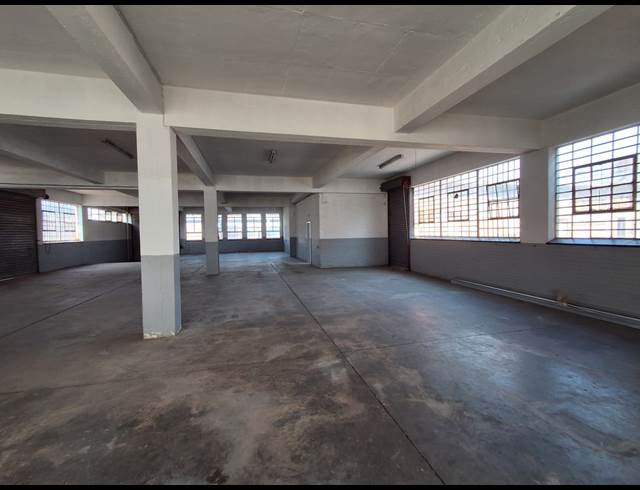900M² WAREHOUSE TO LET IN BENROSE