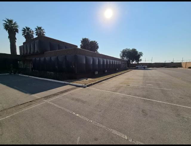 330M² INDUSTRIAL YARD TO LET IN ROODEKOP