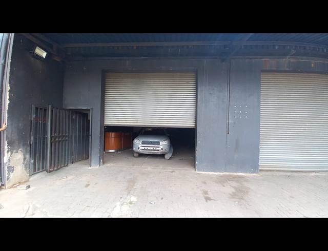 150M² WAREHOUSE TO LET IN CITY WEST