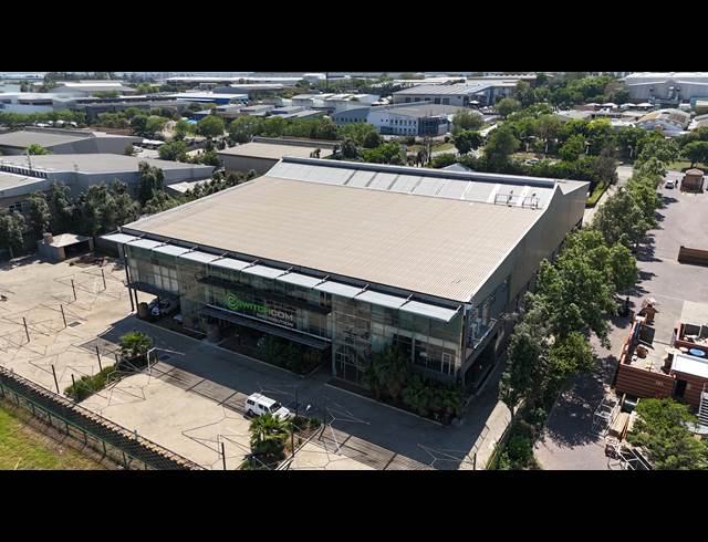 4,665M² WAREHOUSE TO LET IN LINBRO PARK