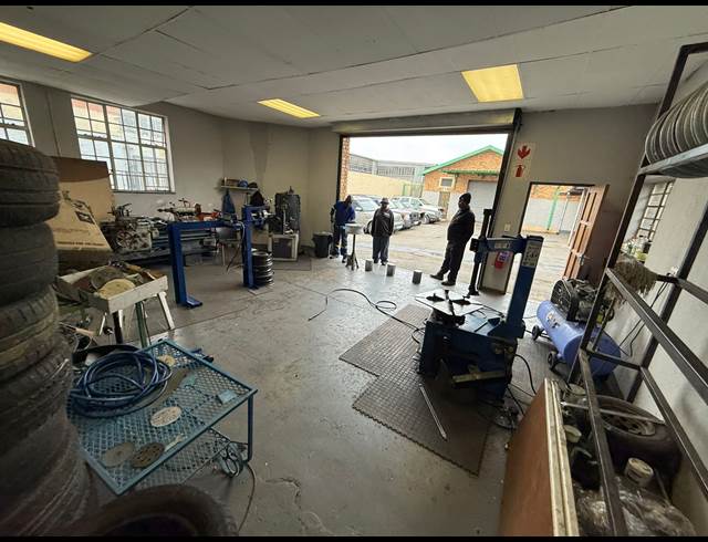 154M² WAREHOUSE TO LET IN DELAREY