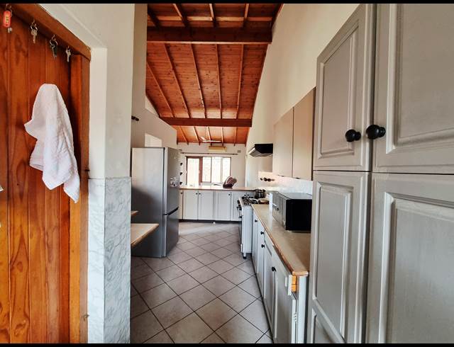 3 BEDROOM APARTMENT BLOCK RENTED IN EMPANGENI CENTRAL