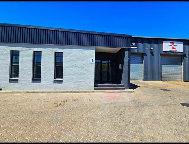 590M² WAREHOUSE TO LET IN ATLANTIC HILLS
