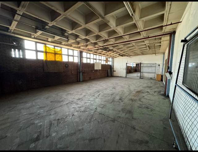 3,563M² WAREHOUSE TO LET IN INDUSTRIA WEST