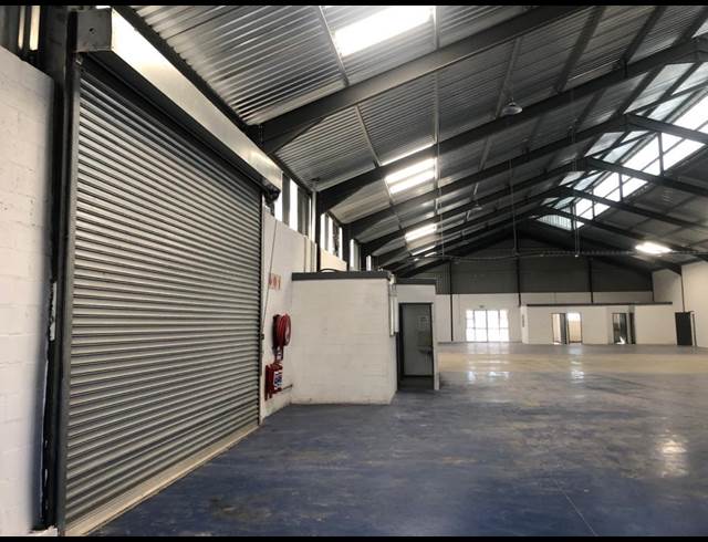 1,700M² WAREHOUSE TO LET IN BLACKHEATH INDUSTRIAL