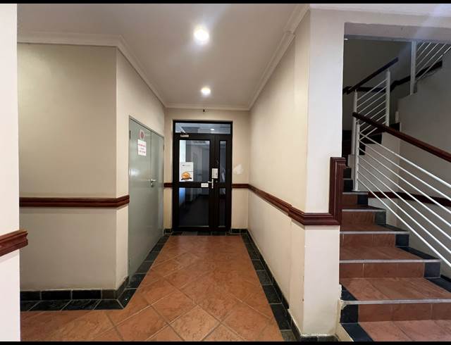 183.50M² OFFICE TO LET IN LYTTELTON MANOR