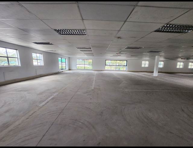 586M² OFFICE TO LET IN HALFWAY GARDENS