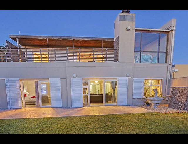 5 BEDROOM FREESTANDING RENTED IN FLAMINGO VLEI
