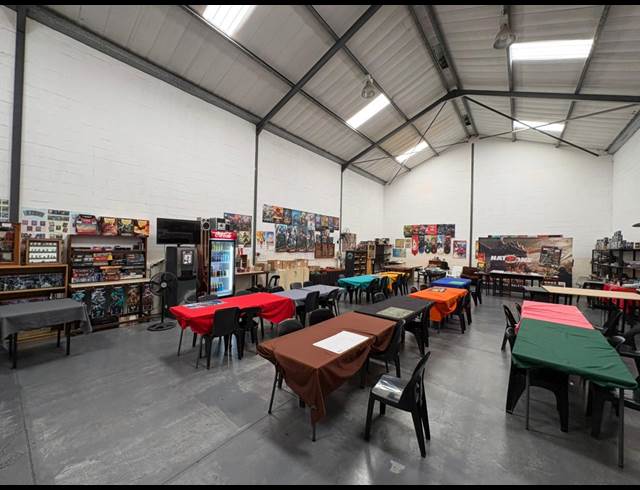 299M² WAREHOUSE TO LET IN STRAND CENTRAL
