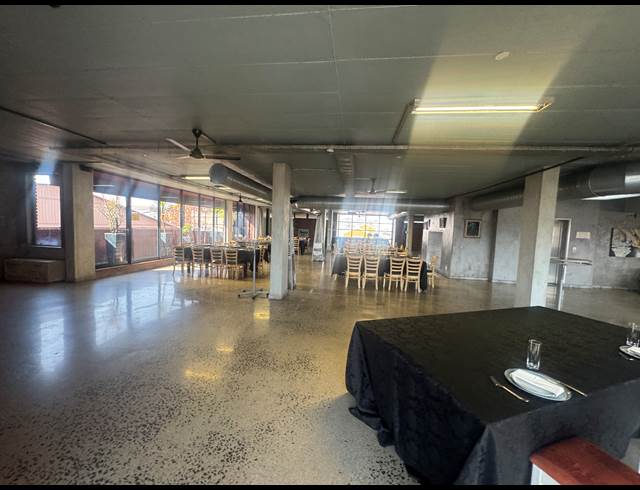 700M² SHOWROOM TO LET IN WYNBERG