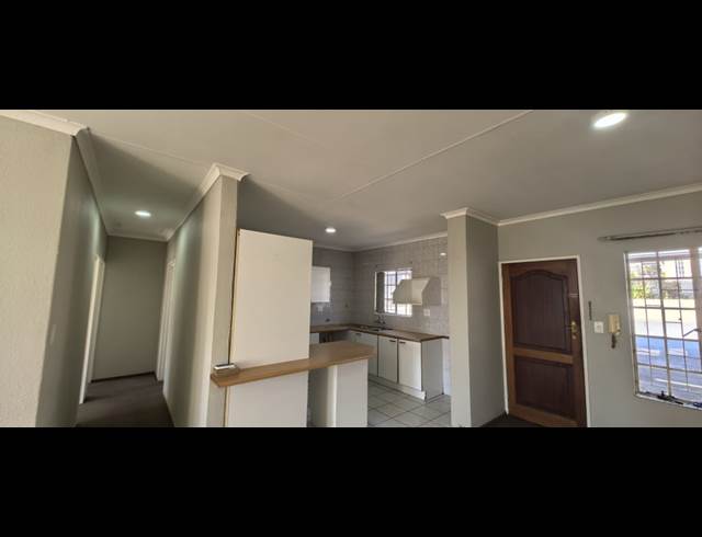 2 BEDROOM TOWNHOUSE TO LET IN EDENVALE CENTRAL