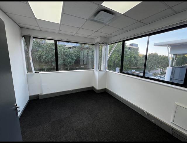 134.10M² OFFICE TO LET IN WESTVILLE