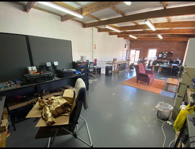 105M² WAREHOUSE TO LET IN MAITLAND