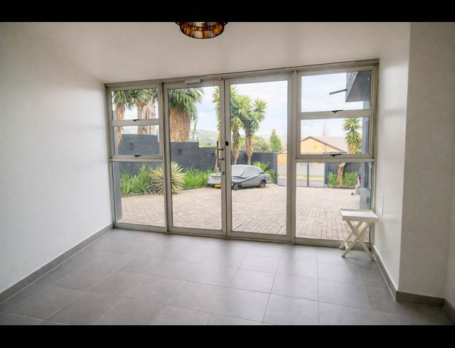185M² BUSINESS TO LET IN GLENVISTA