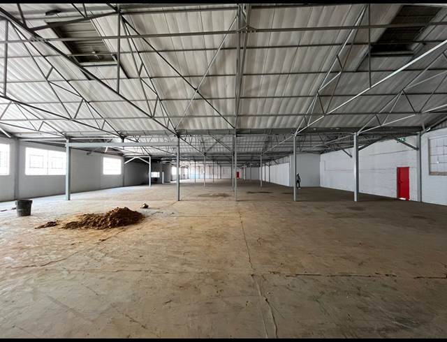 1,400M² WAREHOUSE TO LET IN NEW ERA