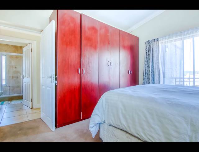 3 BEDROOM FREEHOLD TO LET IN CRAIGAVON