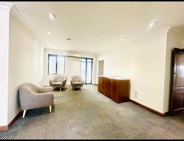 359.73M² OFFICE TO LET IN WOODMEAD