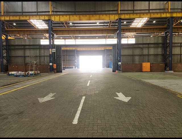 6,000M² WAREHOUSE TO LET IN ROODEKOP