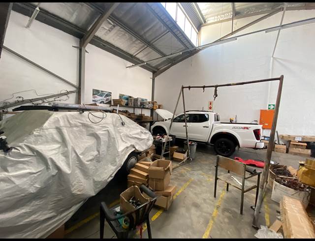 260M² WAREHOUSE TO LET IN SPRINGFIELD