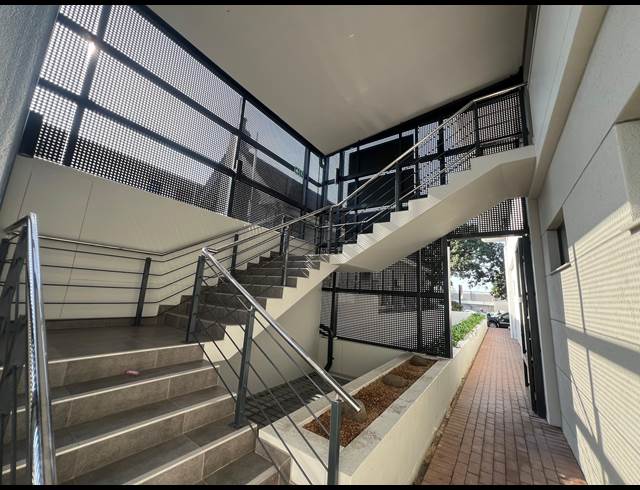 238M² OFFICE TO LET IN GLENWOOD