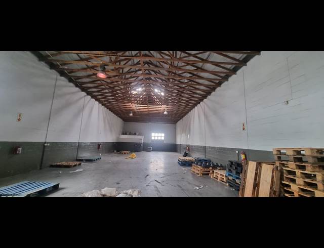 330M² WAREHOUSE TO LET IN AIRPORT INDUSTRIA