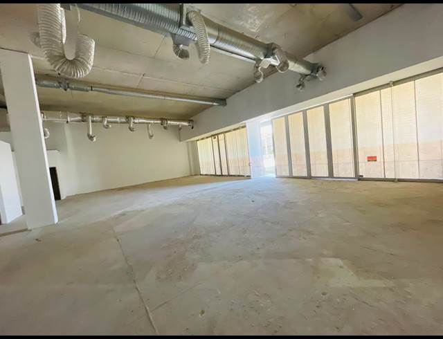 237M² RETAIL TO LET IN FOURWAYS