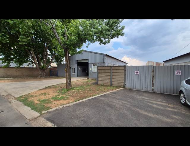 262M² FACTORY TO LET IN ANDERBOLT