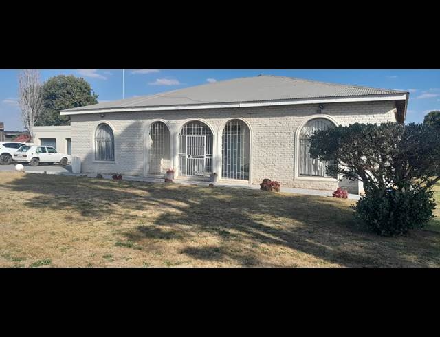 1 BEDROOM PROPERTY TO RENT IN DE DEUR