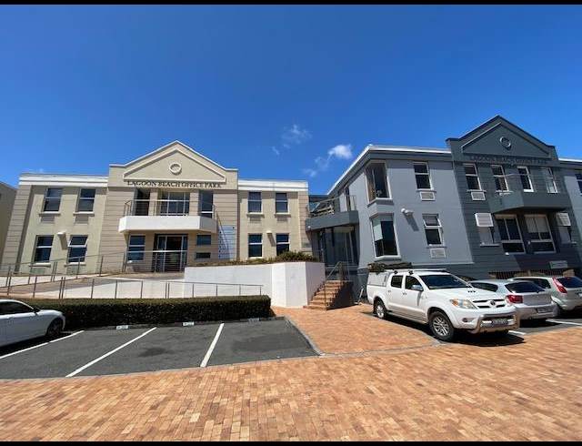 73M² OFFICE TO LET IN LAGOON BEACH