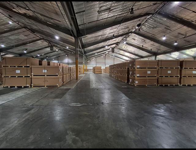 11,500M² WAREHOUSE TO LET IN WOODBROOK