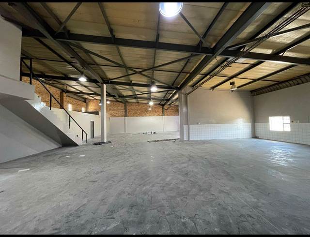 600M² WAREHOUSE TO LET IN LASER PARK