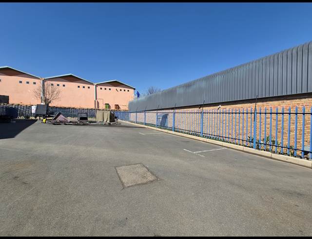 375M² WAREHOUSE TO LET IN BARBEQUE DOWNS