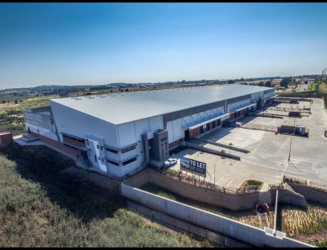 5,622M² WAREHOUSE TO LET IN GOSFORTH PARK