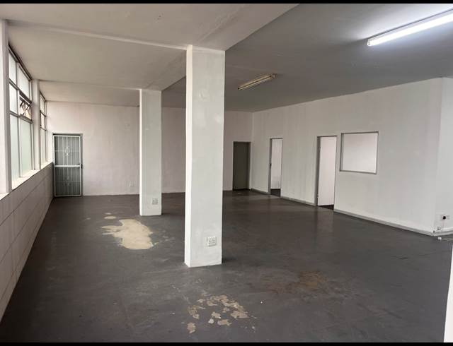 215M² RETAIL TO LET IN GLENHAZEL