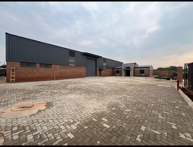 1,026M² WAREHOUSE TO LET IN SUNDERLAND RIDGE