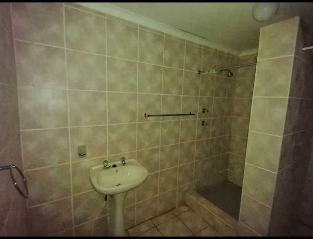 1 bed property to rent in RIDGEWAY