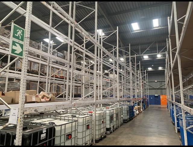 11,500M² WAREHOUSE TO LET IN HALFWAY HOUSE