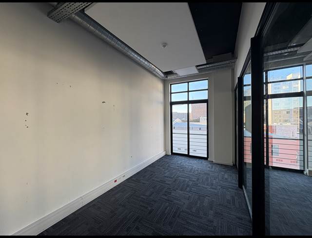 215M² OFFICE TO LET IN CAPE TOWN CITY CENTRE