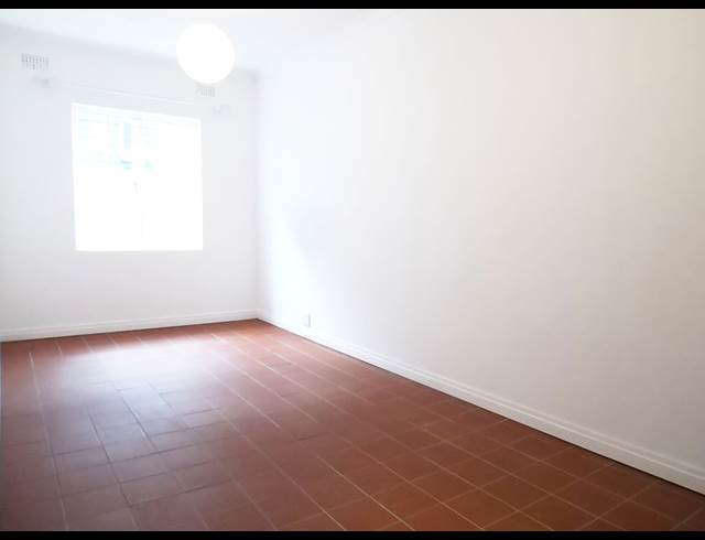 2 bed property to rent in SCHOTSCHE KLOOF