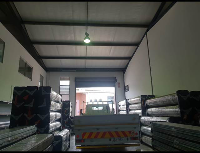 395M² WAREHOUSE TO LET IN RED HILL