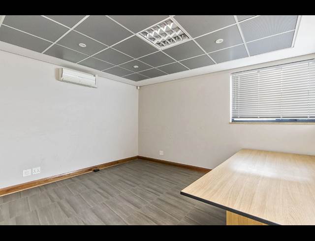 2,360M² WAREHOUSE TO LET IN WYNBERG