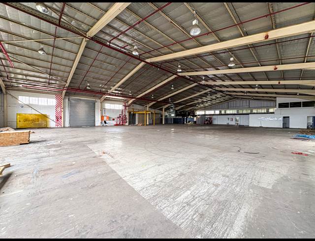 1,630M² WAREHOUSE TO LET IN WESTMEAD