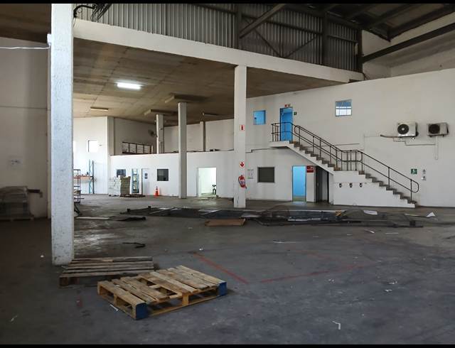 900M² WAREHOUSE TO LET IN RIVERHORSE VALLEY