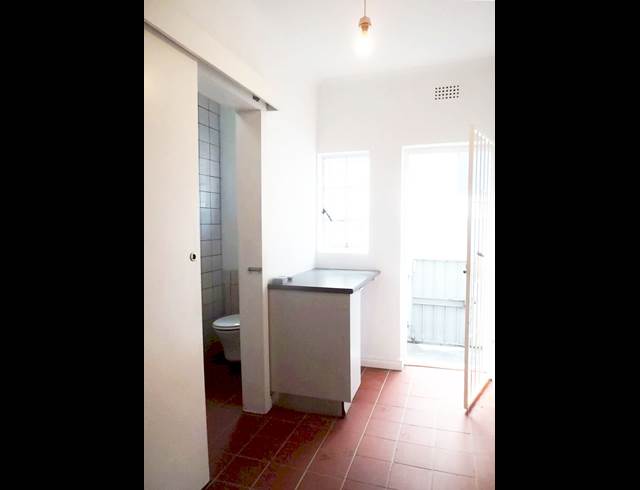 2 bed property to rent in SCHOTSCHE KLOOF